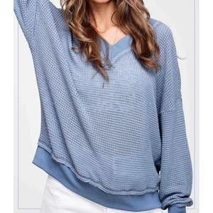 NEW LA MIEL waffle v neck top in denim